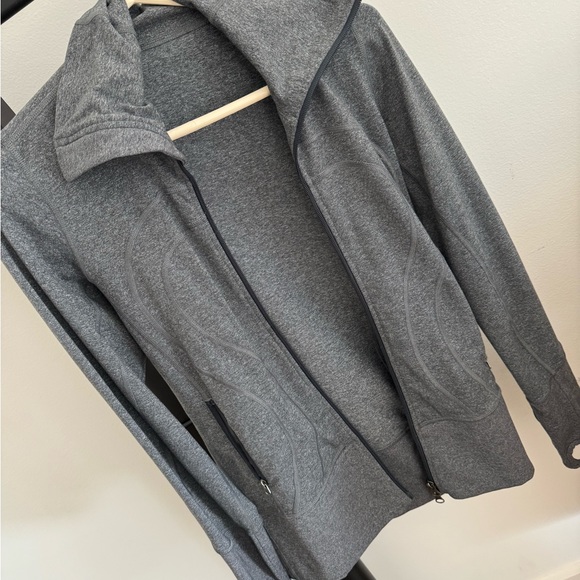 Lululemon jacket - Picture 1 of 1
